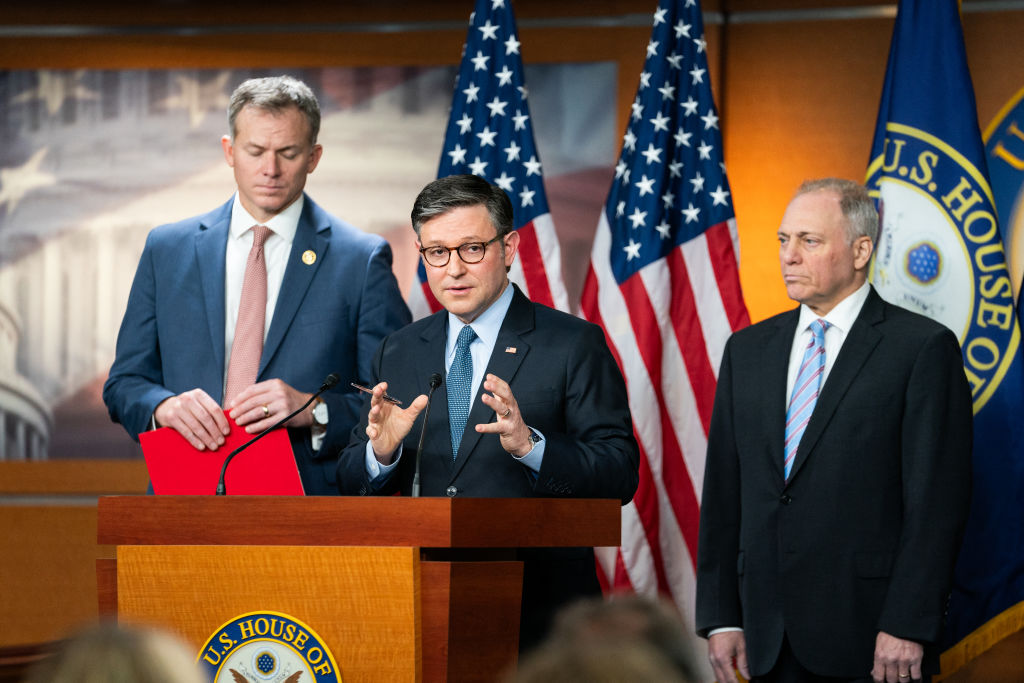 No, the Failed Spending Bill Did Not Include a 40 Percent Pay Raise for Congress