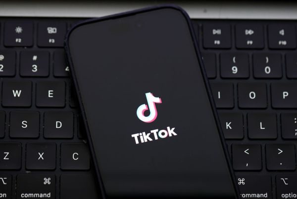 Featured image for post: TikTok Moves to Block Enforcement of Divestment Law