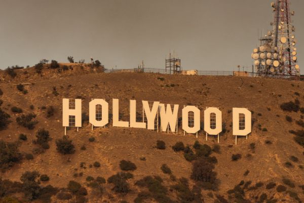 Featured image for post: Images of the Hollywood Sign Engulfed in Flames Are Fake