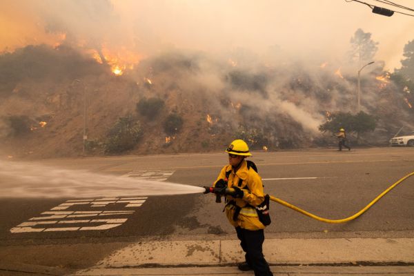 Featured image for post: Equipment Donations to Ukraine Did Not Hinder L.A. Firefighting Efforts