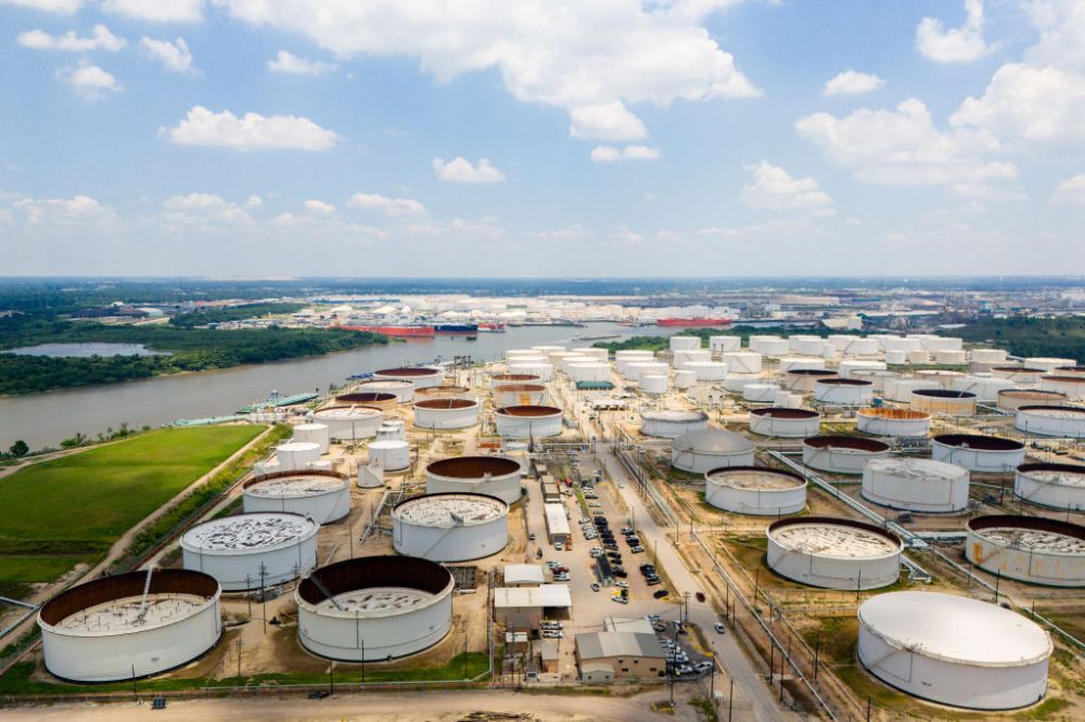 Global Market Could See ‘Staggering’ Oil Glut By End Of Decade