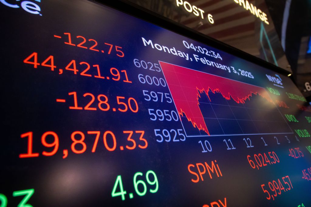 U.S.-NEW YORK-TARIFF CONCERNS-STOCKS-FALL