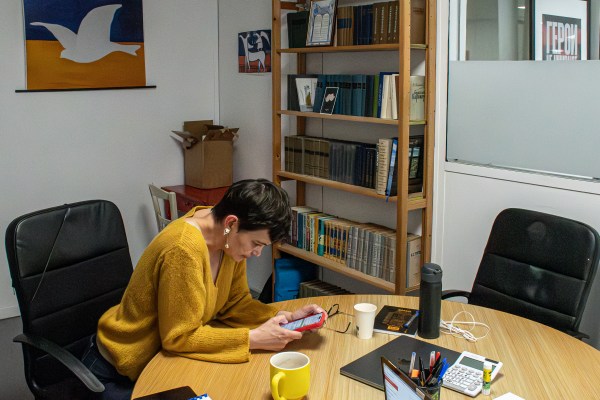 Featured image for post: Exiled Russian Journalists Face Growing Threats in Europe