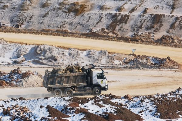 Featured image for post: Ukraine Minerals Deal Signals a Reset
