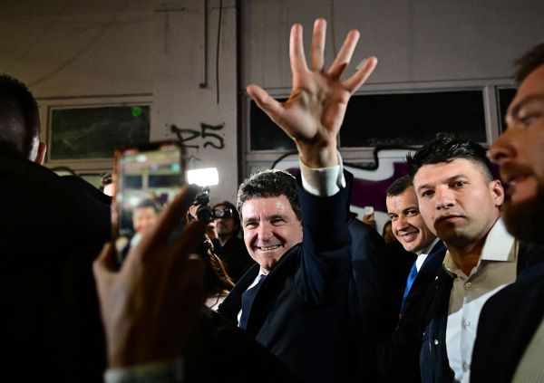 Featured image for post: A Pro-West Reformer Wins in Romania