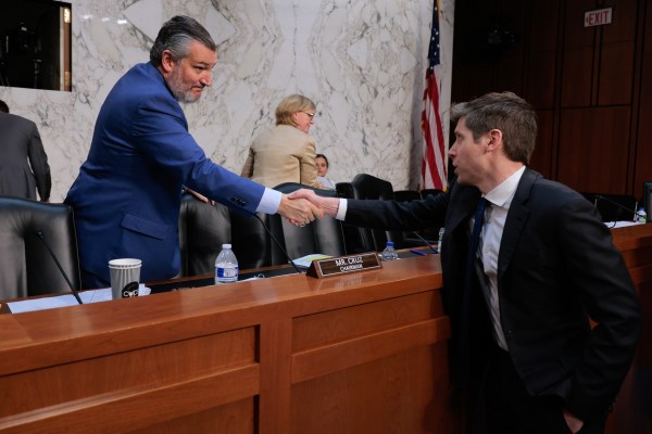 Featured image for post: GOP Lawmakers Wage Tug-of-War Over AI Regulation