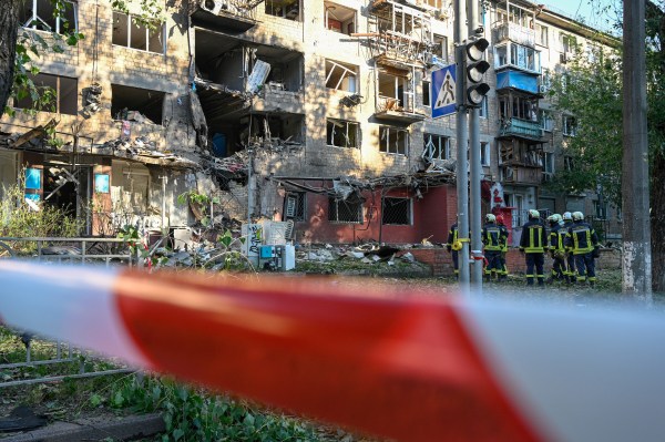 Featured image for post: Mixed Signals From the U.S. to Ukraine Are a Deadly Mistake