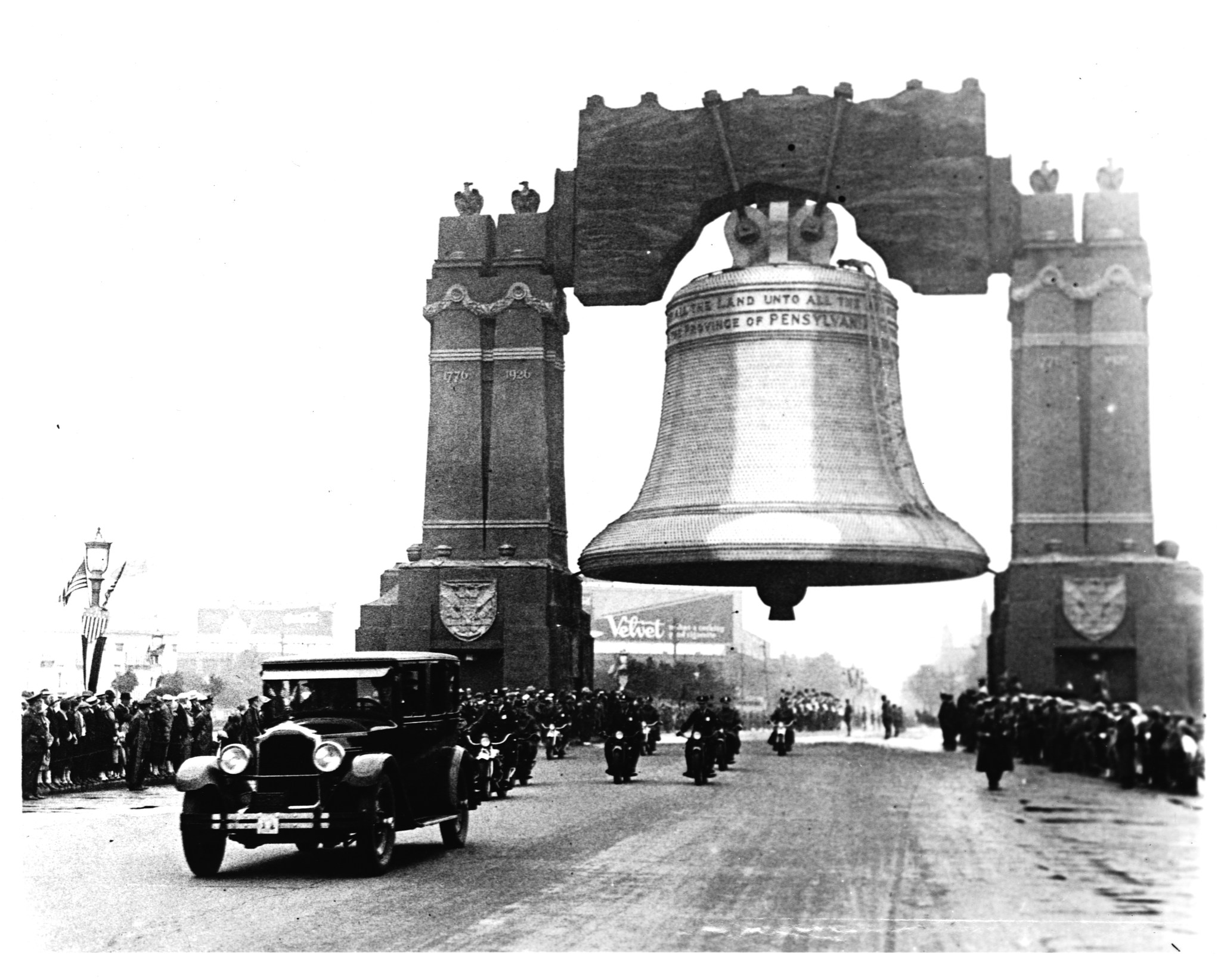 Presidential motorcade in Philadelphia, 1926. (Photo by Library of Congress/Corbis/VCG/Getty Images)