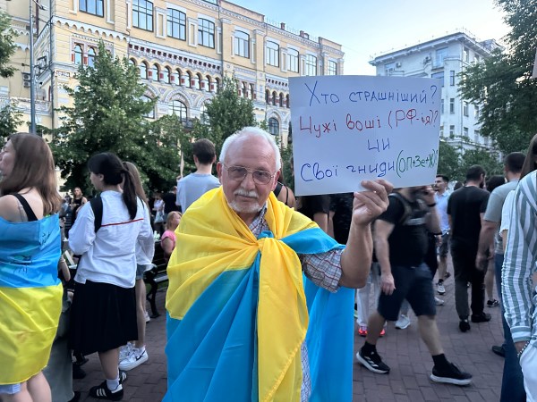 Featured image for post: Ukraine’s Anti-Corruption Fight Hits a Crossroads